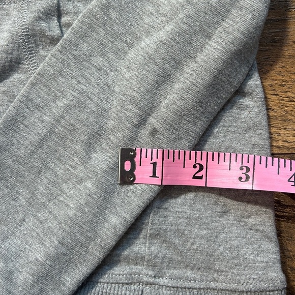 Eddie Bauer Kids Small 7/8 Gray Hooded Pullover - Picture 2 of 9